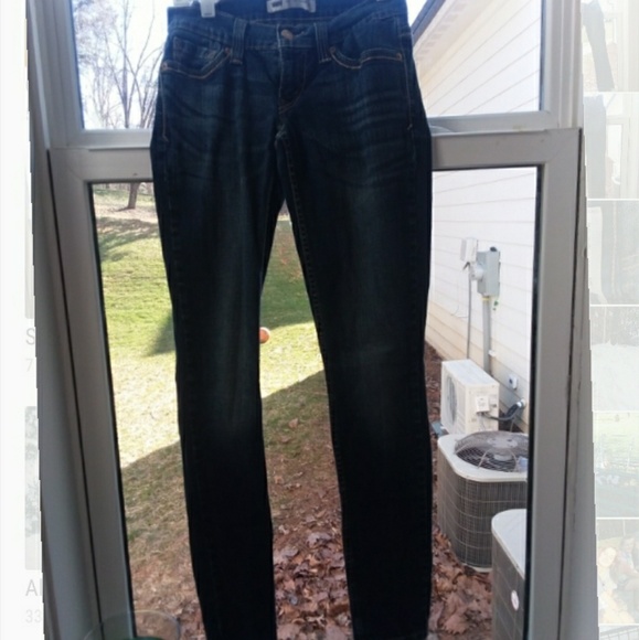 Womens Levi jeans - Picture 1 of 6